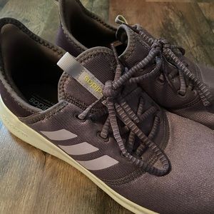 Women’s Adidas Cloud Foam Size 11